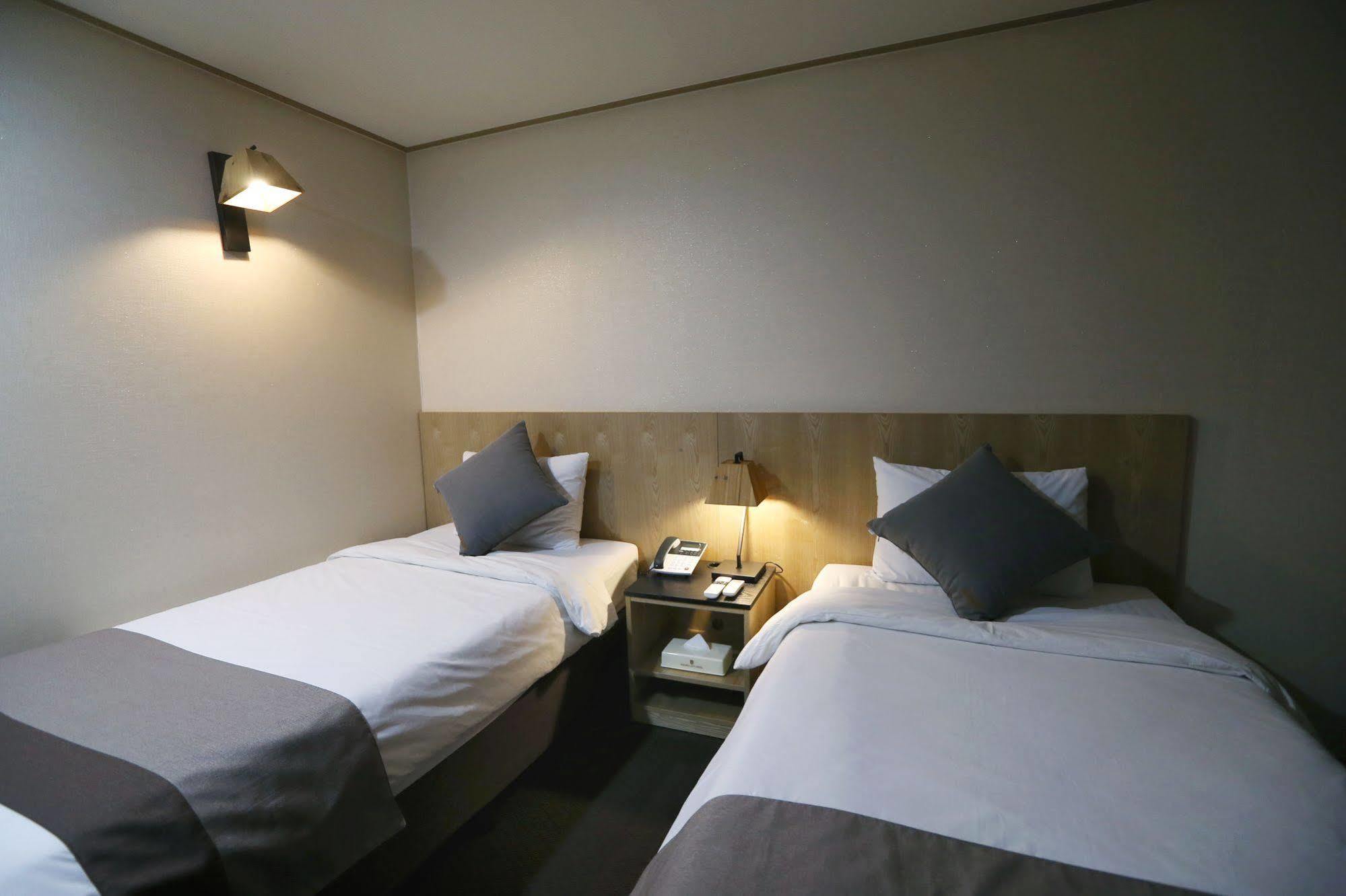 סיאול Golden City Hotel Dongdaemun מראה חיצוני תמונה